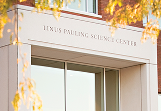 Oregon State University Campus building, text on building reads "Linus Pauling Science Center"
