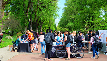 Students gather on the OSU Corvallis campus for Dam Proud Day 2024