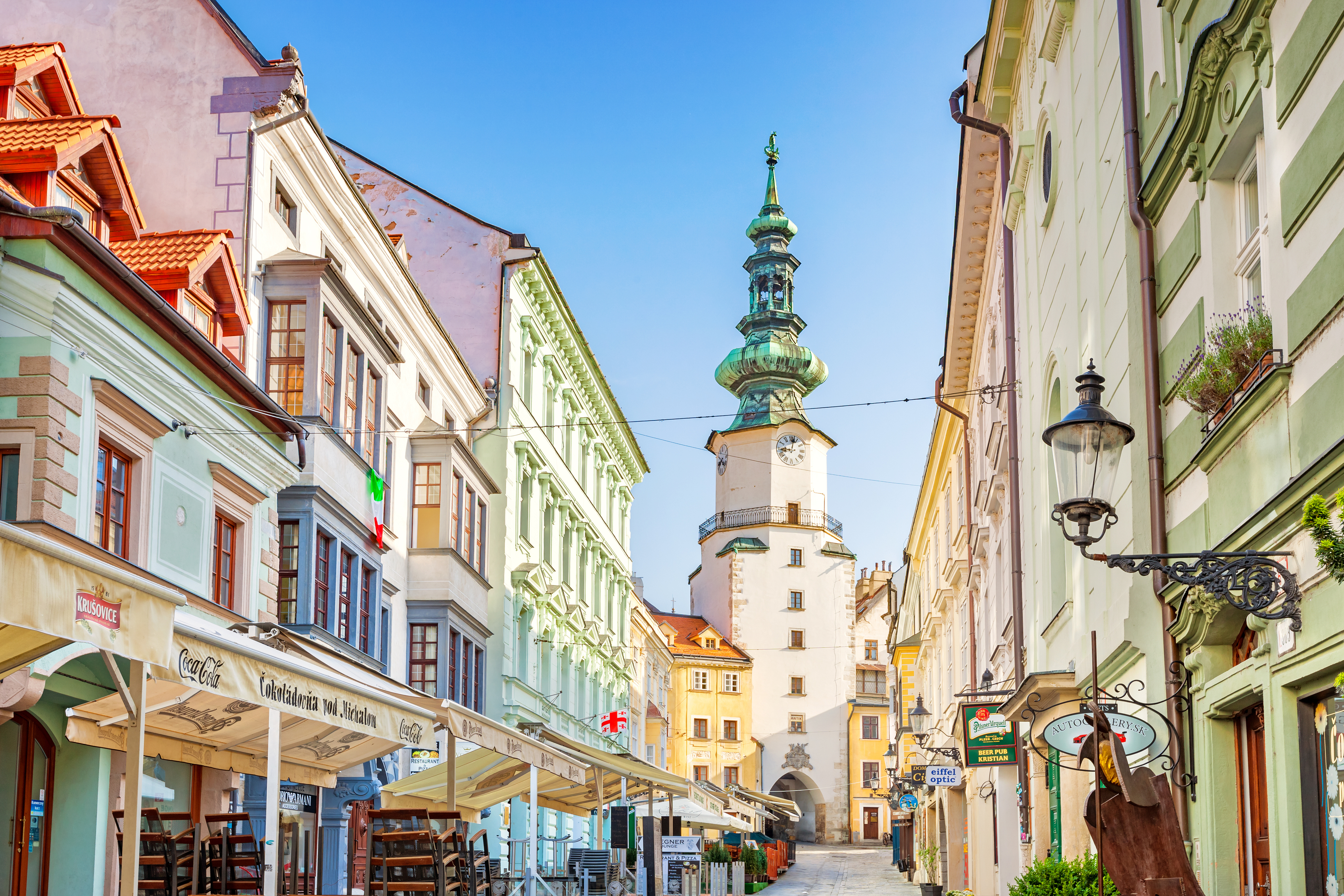 Bratislava_iStock-1192927508 (2)