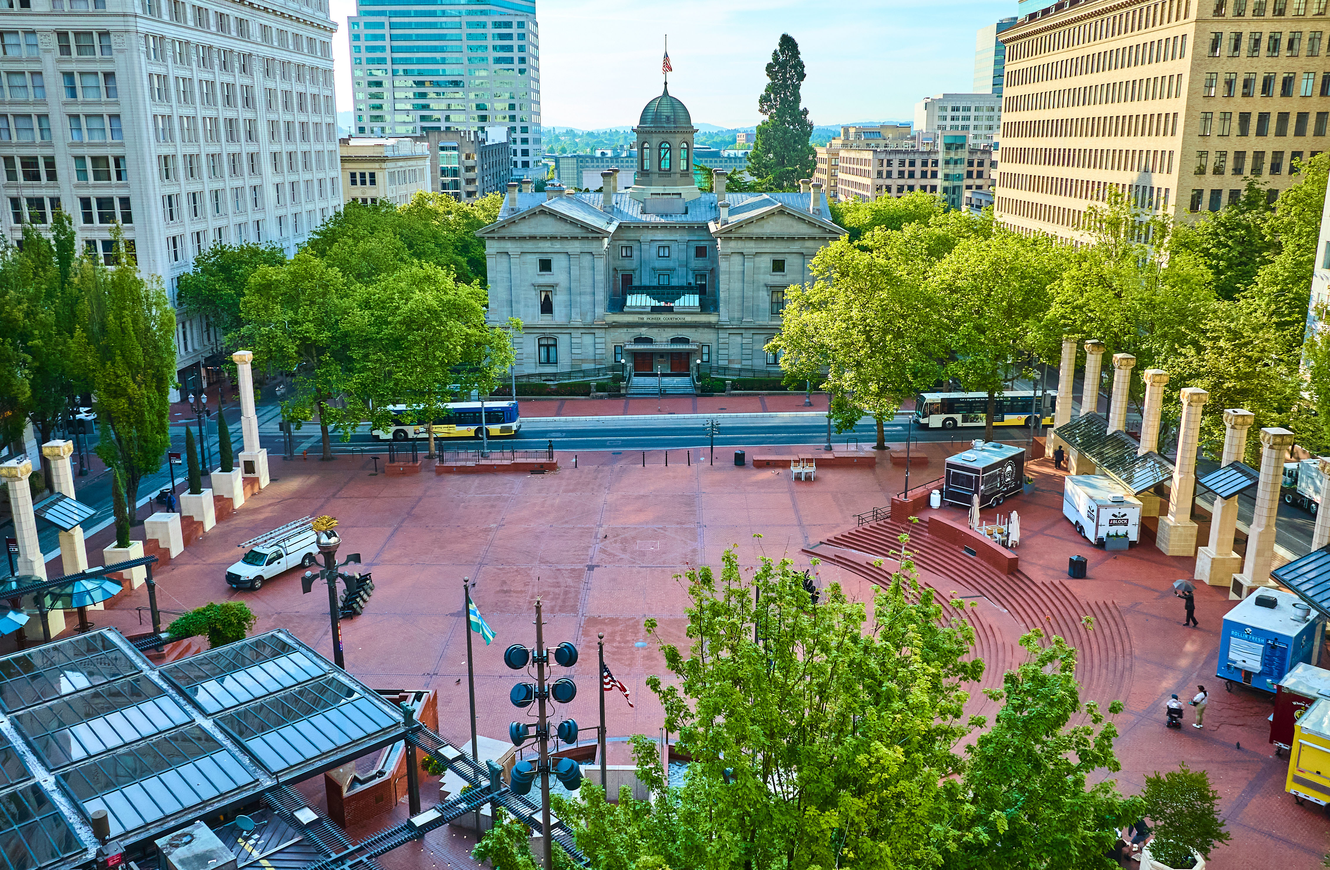 thumbnail-Pioneer Courthouse Square